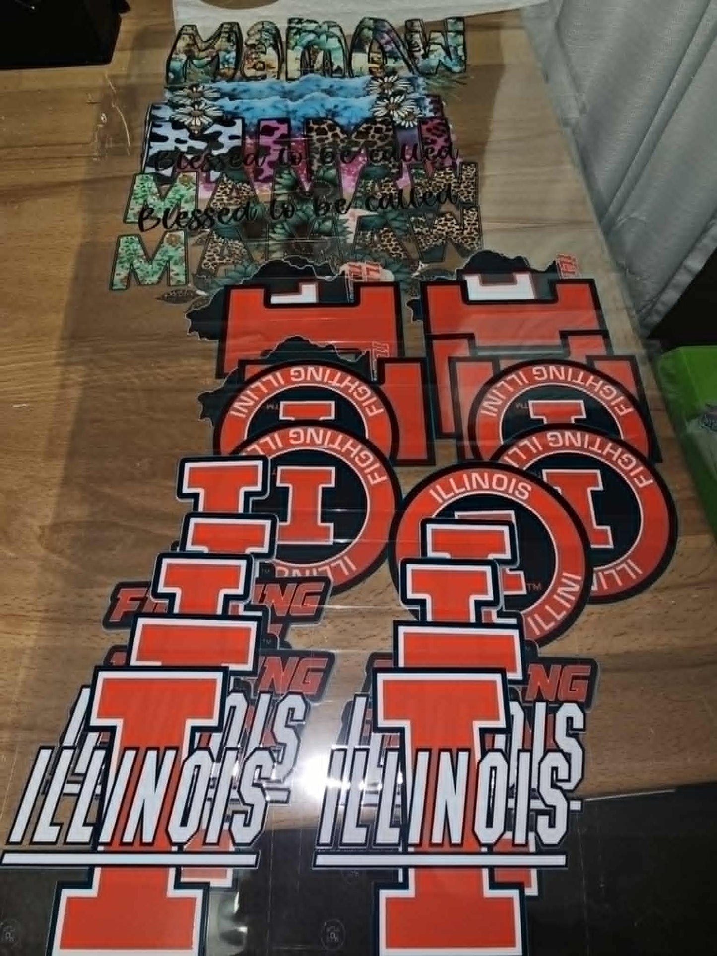 36 colored UVDTF decals and 2 DTF